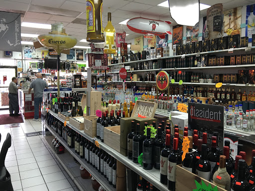 Liquor Store «PAPI LIQUORS and KEGS», reviews and photos, 1446 W 49th St, Hialeah, FL 33012, USA