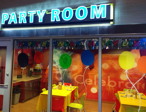 Movie Theater «Regal Cinemas Moorestown Mall 12 & RPX», reviews and photos, 400 NJ-38, Moorestown, NJ 08057, USA