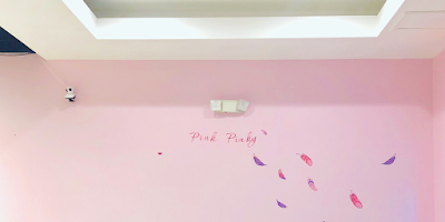 Pink Pinky Nail Spa