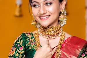 Bridal Makeup | Makeup Artist | PavizMakeover image