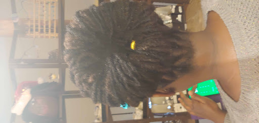 Hair Salon «Twisted Rootz Natural Hair Care Salon», reviews and photos, 2903 Oakland Ave, Greensboro, NC 27403, USA