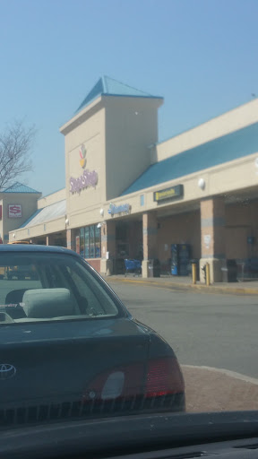 Grocery Store «Stop & Shop», reviews and photos, 13440 Springfield Blvd, Springfield Gardens, NY 11413, USA