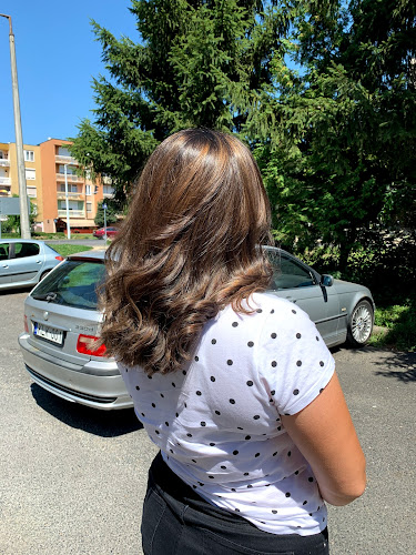 Opinii despre Kata Fodrászat în Körmend - Fodrász