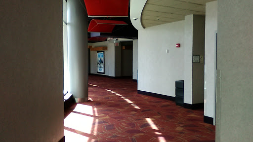 Movie Theater «ShowPlace ICON Theatres at Roosevelt Collection with ICON•X - Chicago», reviews and photos, 1011 S Delano Ct, Chicago, IL 60605, USA