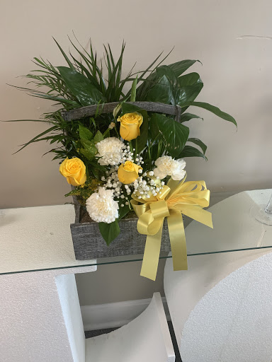 Florist «Blossoms Florist», reviews and photos, 8711 Reading Rd, Cincinnati, OH 45215, USA