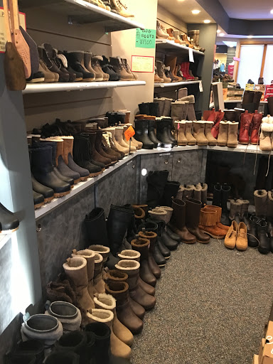 Shoe Store «Sven Factory Outlet Store», reviews and photos, 10000 Lake Blvd, Chisago City, MN 55013, USA