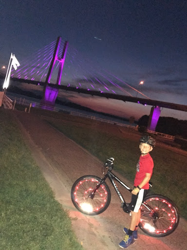 Bicycle Store «Madison & Davis Bicycle Shop», reviews and photos, 912 S 8th St, Quincy, IL 62301, USA