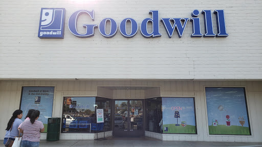 Thrift Store «Goodwill», reviews and photos