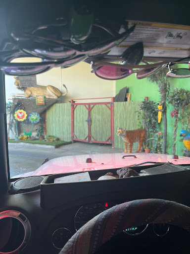Car Wash «Green Forest Car Wash», reviews and photos, 4649 W Rosecrans Ave, Hawthorne, CA 90250, USA