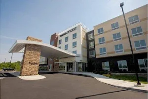 Fairfield Inn & Suites by Marriott Philadelphia Broomall/Newtown Square image