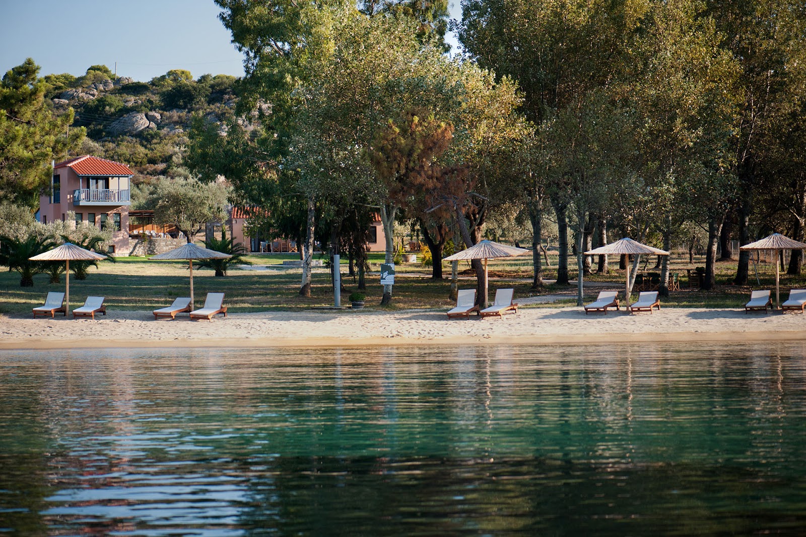 Photo de Karagatsi beach IV et ses beaux paysages
