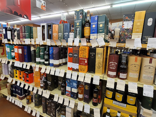 Wine Store «B-21 Fine Wine & Spirits», reviews and photos, 43380 US Hwy 19 N, Tarpon Springs, FL 34689, USA
