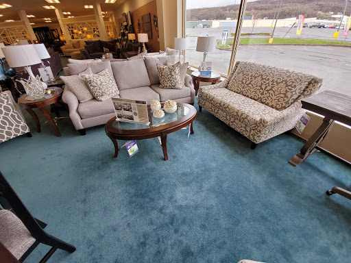 Furniture Store «Raymour & Flanigan Furniture and Mattress Store», reviews and photos, 85 Viewmont Mall, Scranton, PA 18508, USA