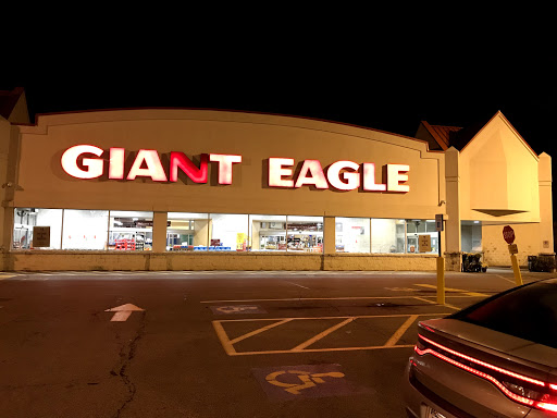 Supermarket «Giant Eagle Supermarket», reviews and photos, 1800 McKees Rocks Rd, McKees Rocks, PA 15136, USA