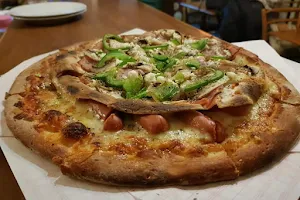 Fornata Pizza image