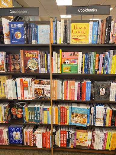 Book Store «Barnes & Noble», reviews and photos, 7227 SW Bridgeport Rd, Tigard, OR 97224, USA