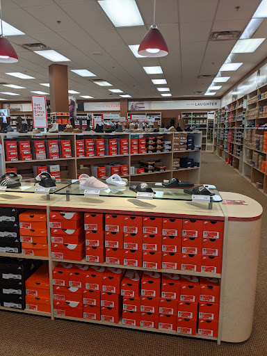 Shoe Store «Famous Footwear», reviews and photos, 19075 I-45, Conroe, TX 77385, USA