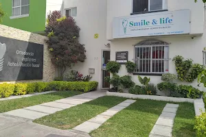 Dentistas en Aguascalientes Clínica Smile & life® image