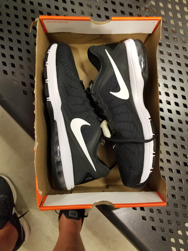 Clothing Store «Nike Factory Store», reviews and photos, 505 Premium Outlets Dr, Monroe, OH 45050, USA