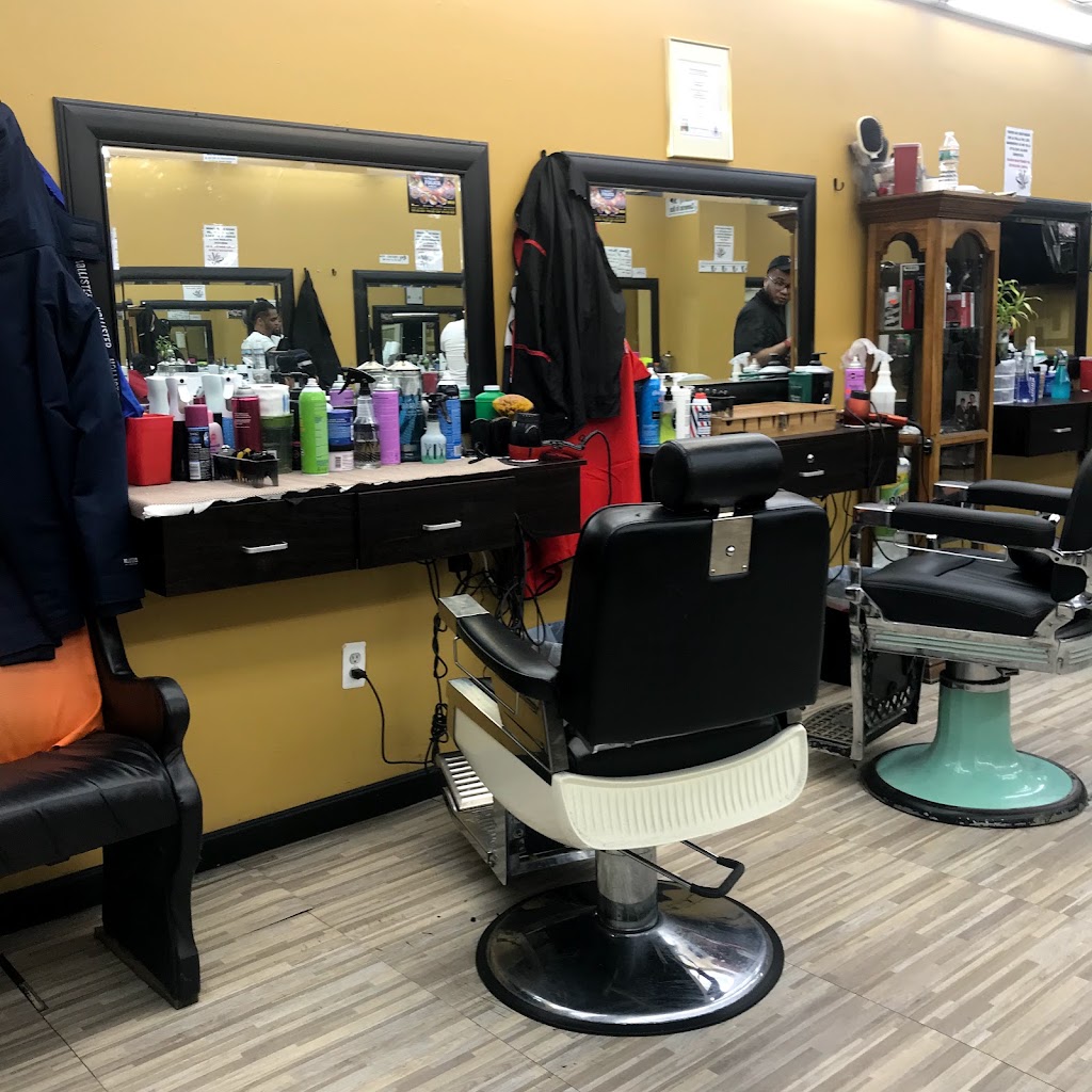 Los Primos Barber Shop 01840