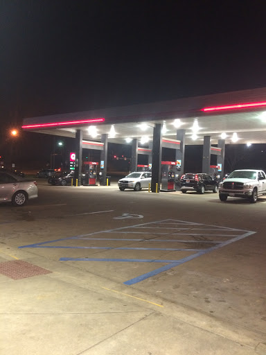 Gas Station «QuikTrip», reviews and photos, 290 E 4th St, Eureka, MO 63025, USA