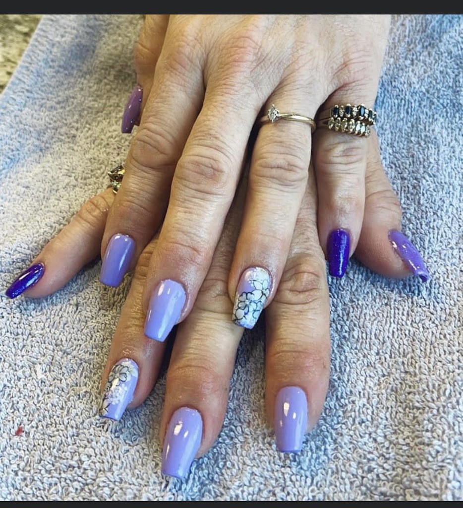 Mirror Image Hair Salon 97603