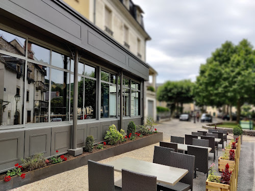 Hotel-Restaurant De France - Logis de France à St Geniez d'Olt et d'Aubrac