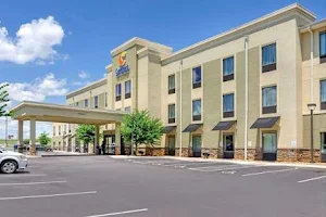 Comfort Inn & Suites Lynchburg Airport - University Area image