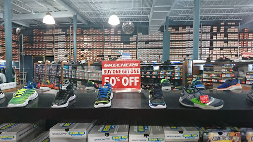 Shoe Store «SKECHERS Factory Outlet», reviews and photos, 8460 Gulf Fwy, Houston, TX 77017, USA