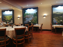 Atmosphère du Restaurant français Auberge du Pont de Brie à Montillières-sur-Orne - n°14