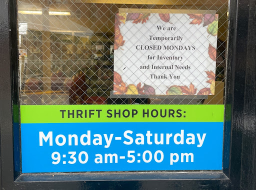 Thrift Store «Bryn Mawr Hospital Thrift Shop», reviews and photos, 804 County Line Rd, Bryn Mawr, PA 19010, USA