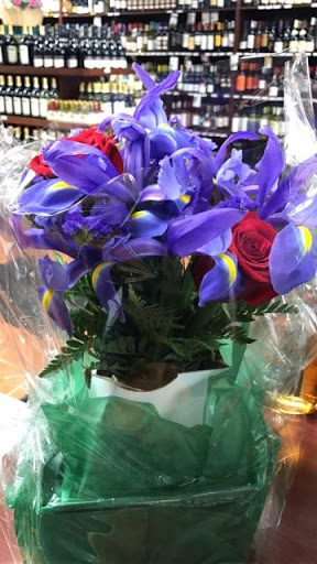 Liquor Store «Sunrise Liquor Store», reviews and photos, 1851 Sunrise Hwy, Bay Shore, NY 11706, USA