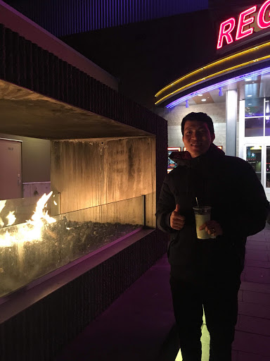 Movie Theater «Regal Cinemas The Landing 14 & RPX», reviews and photos, 900 N 10th Pl, Renton, WA 98057, USA