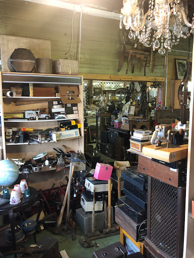 Marty's Carriage Barn Antiques
