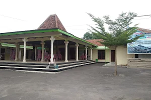 Balai Desa Karangwuni image