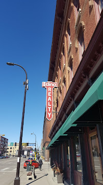 Edina Realty - Minneapolis Downtown real estate agency - Photo 4 - Car repair in Minneapolis, MN, Minneapolis