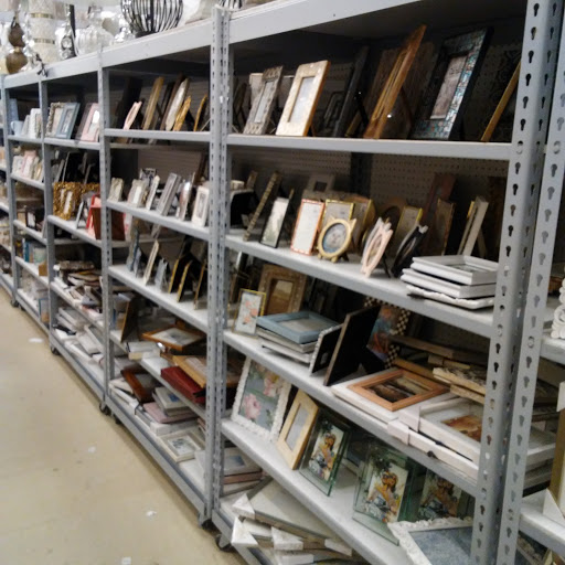 Home Goods Store «Tuesday Morning», reviews and photos, 9240 Westport Rd, Louisville, KY 40242, USA