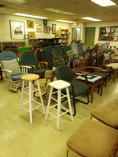 Thrift Store «H2O Help & Hope To Others», reviews and photos, 451 SE Maple St, Dallas, OR 97338, USA