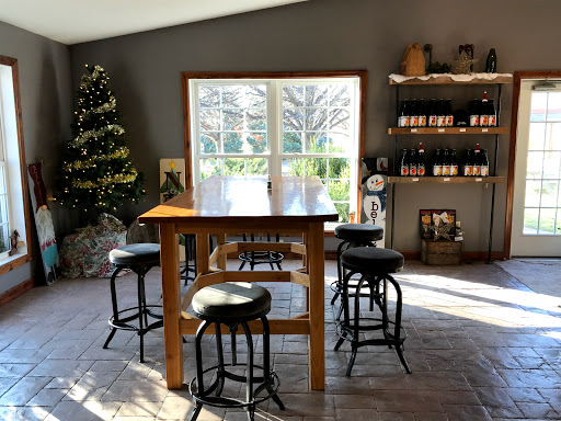 Winery «Leonard Oakes Estate Winery», reviews and photos, 10609 Ridge Rd, Medina, NY 14103, USA