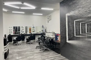 Ali‘s Barbershop image