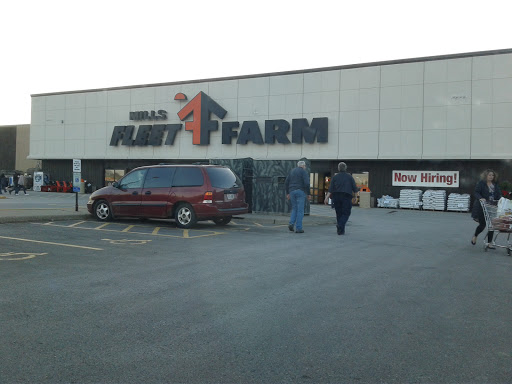 Department Store «Mills Fleet Farm», reviews and photos, 1001 Industrial St, Hudson, WI 54016, USA