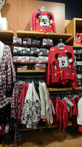 Toy Store «Disney Store», reviews and photos, 4400 Sharon Rd, Charlotte, NC 28211, USA