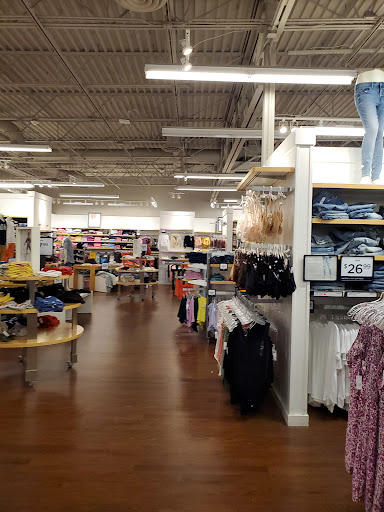 Clothing Store «Gap Outlet», reviews and photos, 1000 PA-611, Tannersville, PA 18372, USA