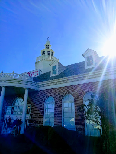 Shopping Mall «Aquidneck Shopping Centre», reviews and photos, 77 E Main Rd, Middletown, RI 02842, USA