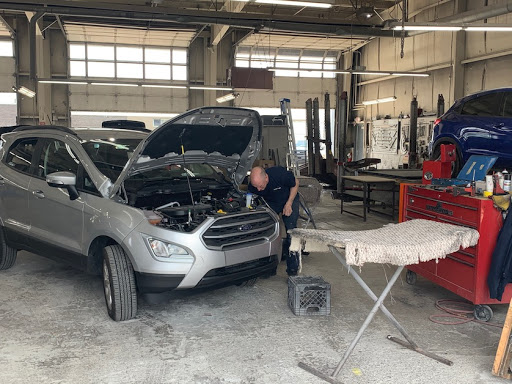 Auto Body Shop «Body Shop Avis Ford», reviews and photos, 21377 Telegraph Rd, Southfield, MI 48033, USA