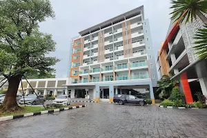Sitthinard Grandview Hotel image