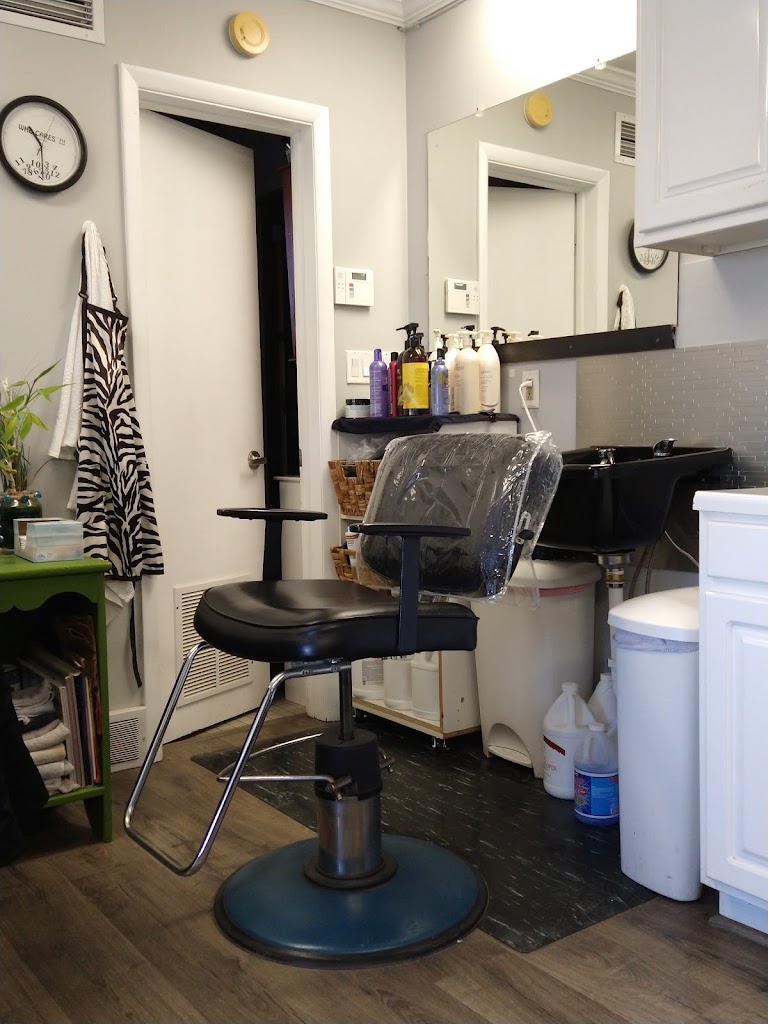 Donnas Beauty Boutique 14048