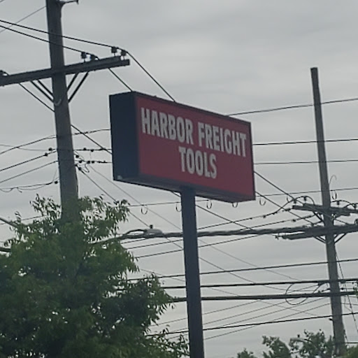 Hardware Store «Harbor Freight Tools», reviews and photos, 2295 Forest Ave, Staten Island, NY 10303, USA