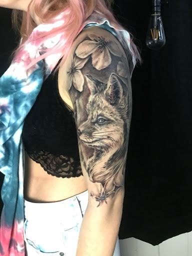 Explore snoopy and woodstock tattoo ideas, creative tattoo ideas in Sunbury, available at Absinthe Tattoo