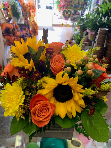 Florist «Send Your Love Flowers & Balloons», reviews and photos, 1417 SW Military Dr, San Antonio, TX 78221, USA